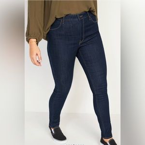 Old Navy Super Skinny Short Jeans (Stretchy)